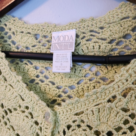 Moda Int'l Women's Yellow/Green Lattice Diamond Knit Button Crochet Sweater - Picture 6 of 6